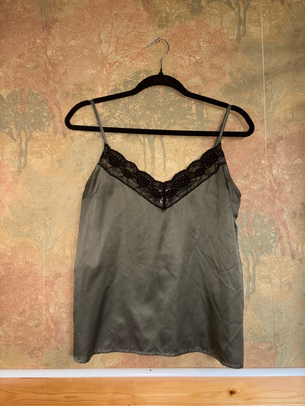 Arizona Jeans ~ Green Lace Trim Tank